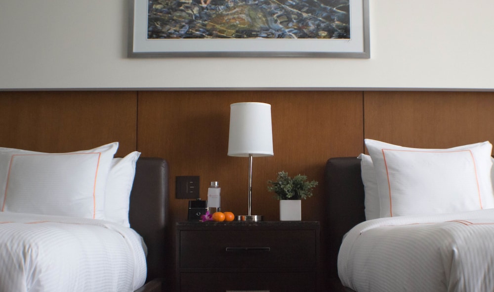 Deluxe Room, 2 Queen Beds - Photo 4
