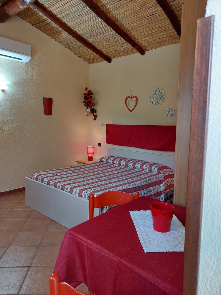 Standard Double Room, Ensuite, Garden Area photo 2