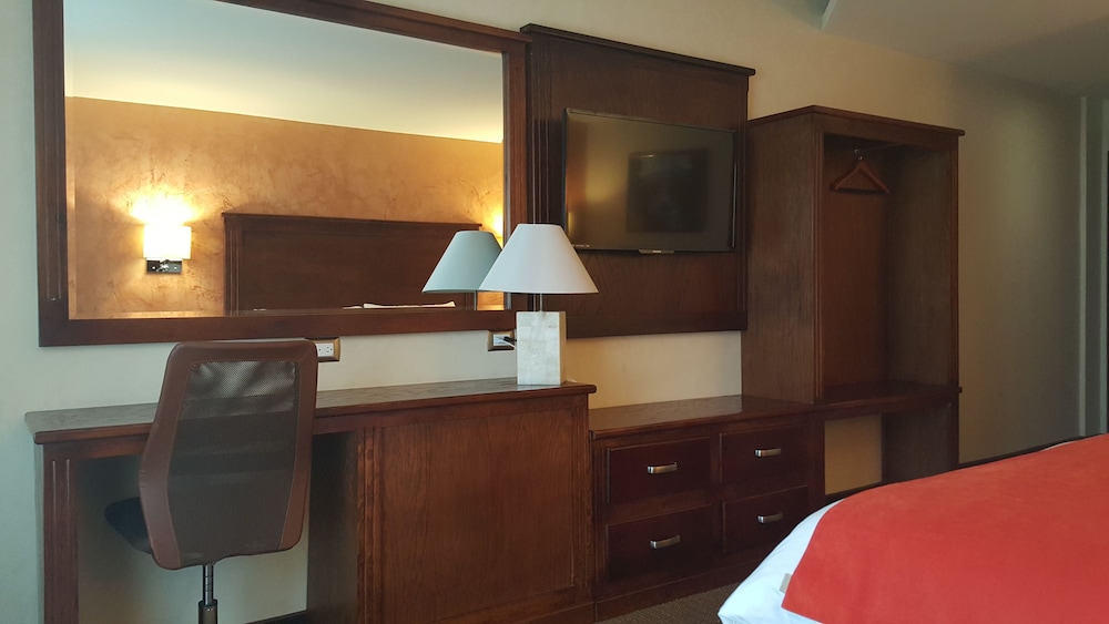 Double or Twin Room, 2 Double Beds photo 3