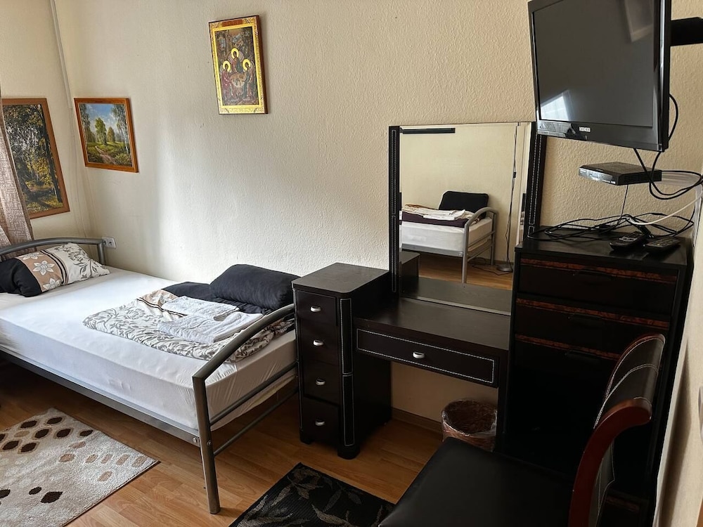 Basic Shared Dormitory, Mixed Dorm photo 1