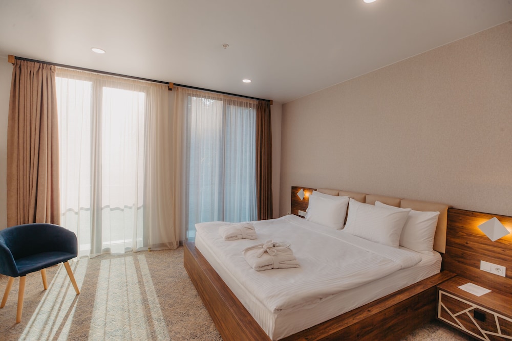Standard Double Room - Photo 1
