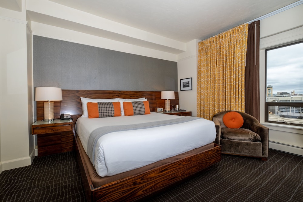 Premium Room, 1 Queen Bed - Photo 1