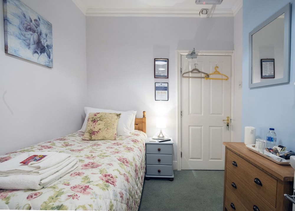Single Room, Ensuite (Room 6) photo 1