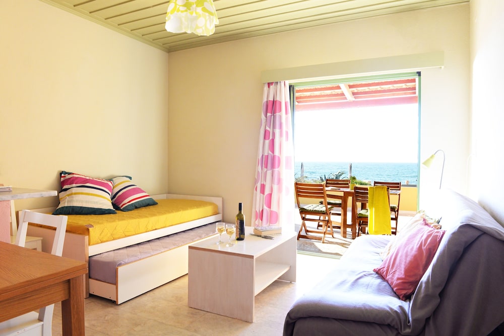 Family Bungalow, 1 Bedroom, Sea View, Sea Facing photo 2