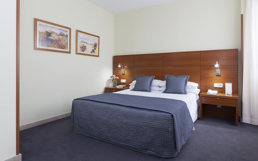 Superior Double or Twin Room - Photo 4
