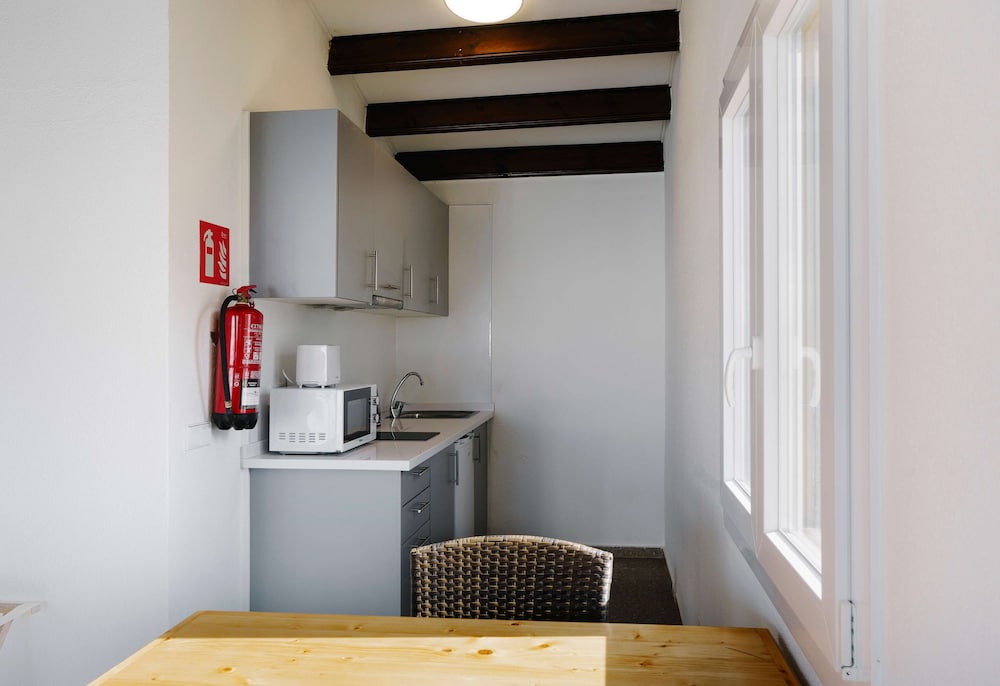 Apartment, 1 Bedroom, Garden View (3 adults + 1 Child) photo 2