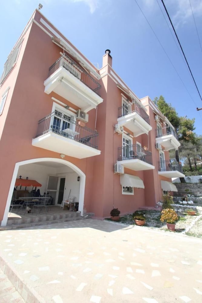 Apartment, 1 Bedroom, Balcony, Mountain View photo 2