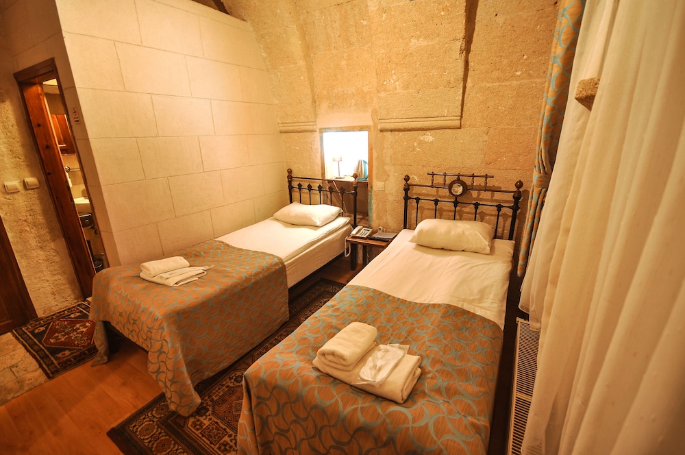 Traditional Twin Room, 2 Twin Beds - Photo 2