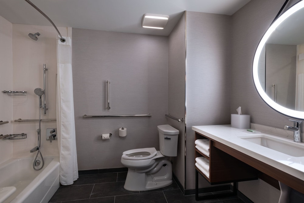 Suite, Multiple Beds - Photo 4