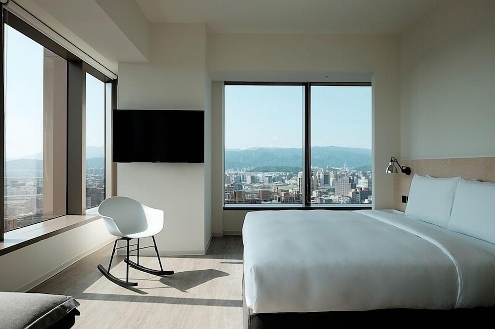 Room, Corner (EXTRA LARGE 101 VIEW)