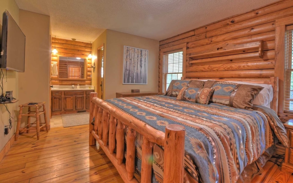 Cabin, 3 Bedrooms photo 1