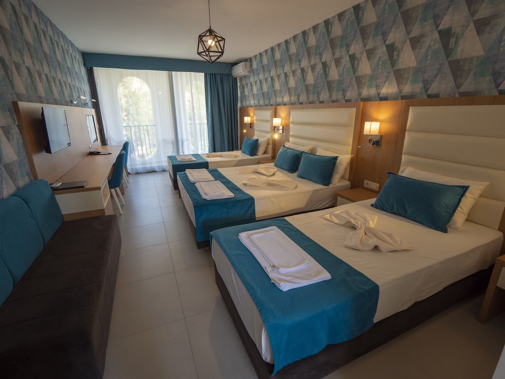 Quadruple Room photo 1