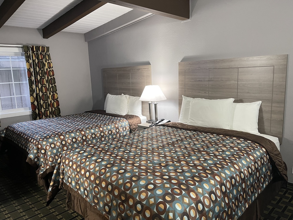 Standard Room, 2 Queen Beds, Accessible