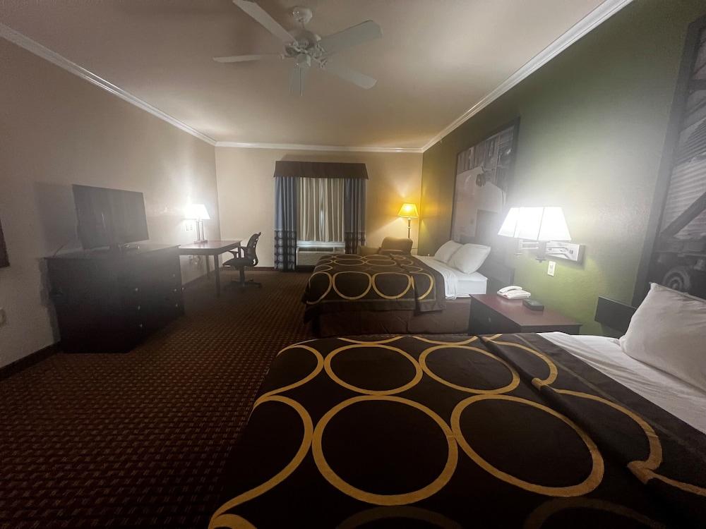 Standard Room, 2 Queen Beds, Smoking - Photo 2