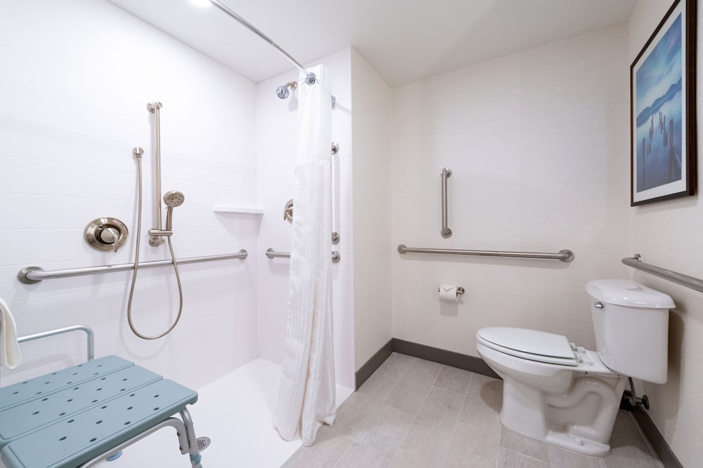 Standard Room, 2 Queen Beds, Accessible (Hearing) - Photo 4