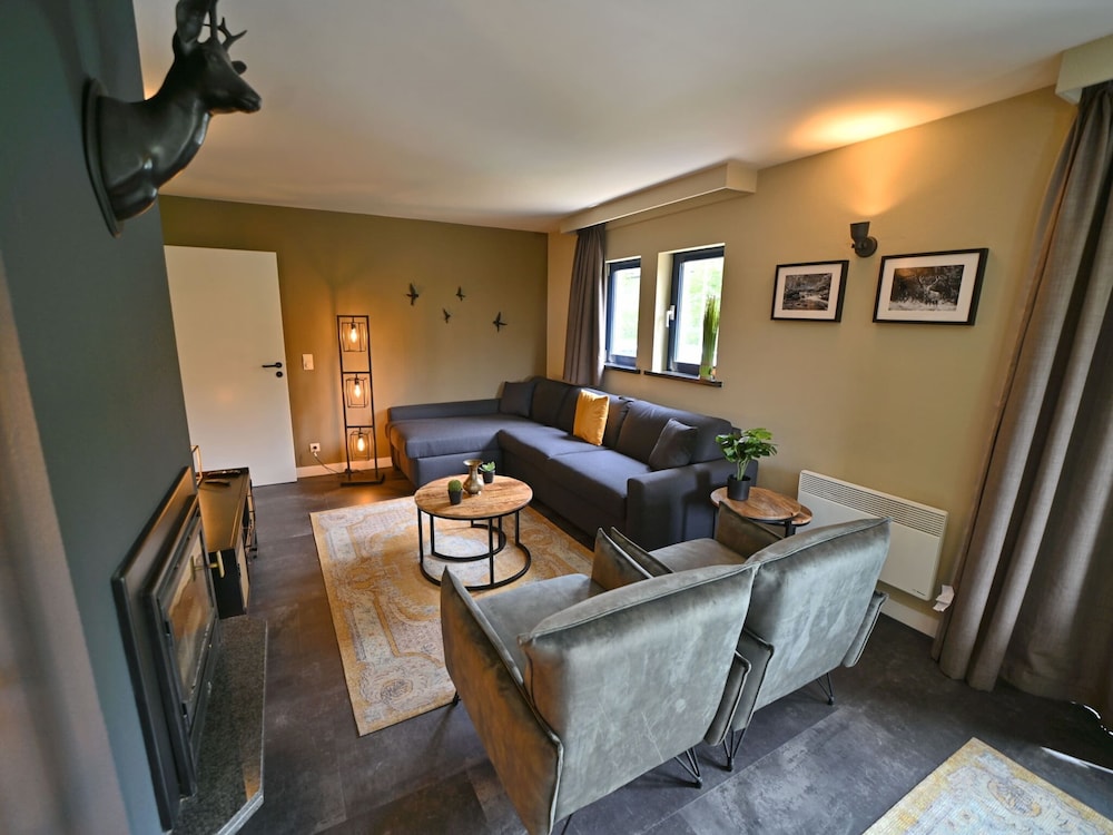 Comfort Apartment, 4 Bedrooms photo 3