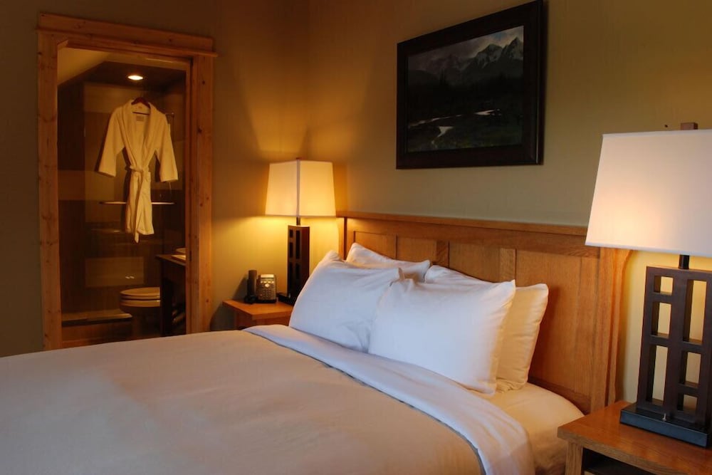 Trout Lodge Suite photo 3