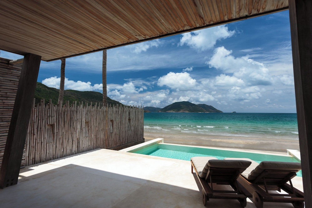 Beachfront Duplex Pool Villa - Photo 2