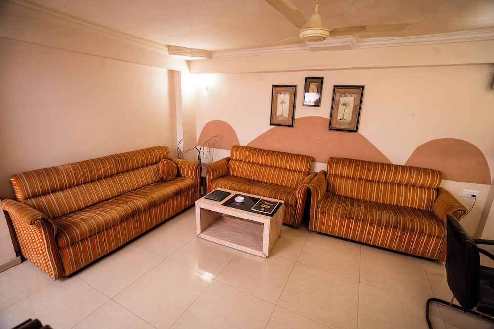 Suite - Photo 3