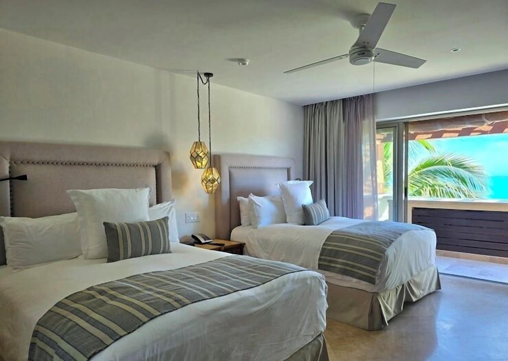 Imperial Two Bedroom Suite Ocean View photo 2