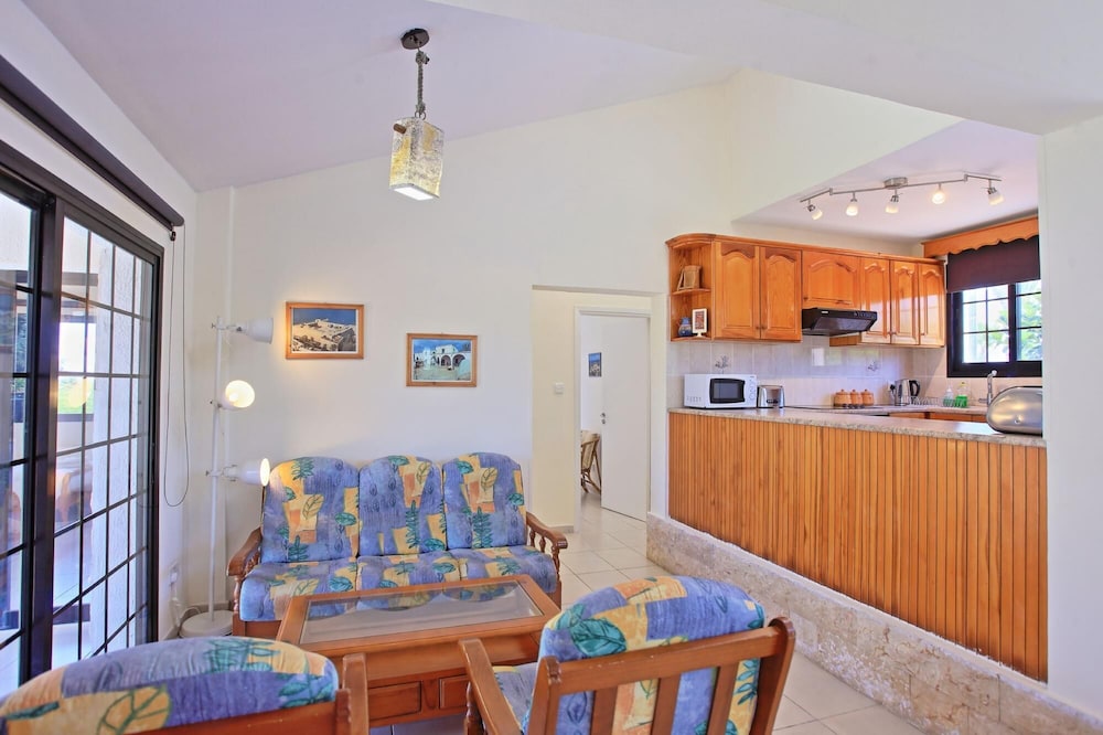 Villa photo 1