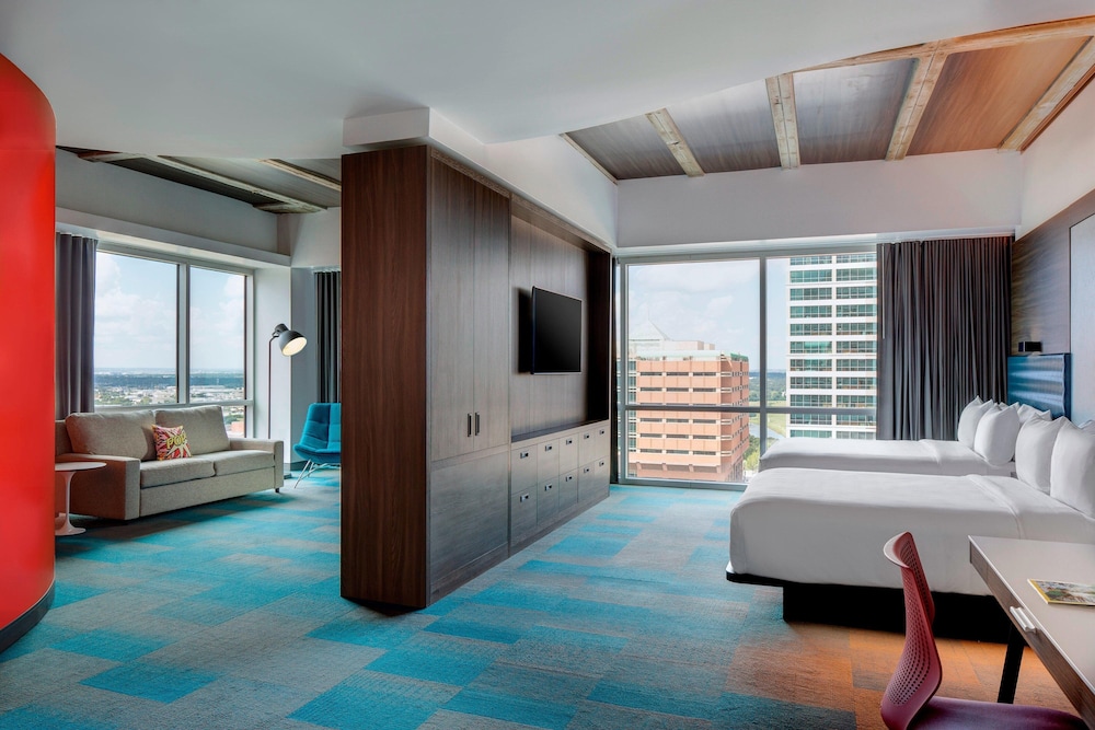 Suite, Multiple Beds, Corner photo 1