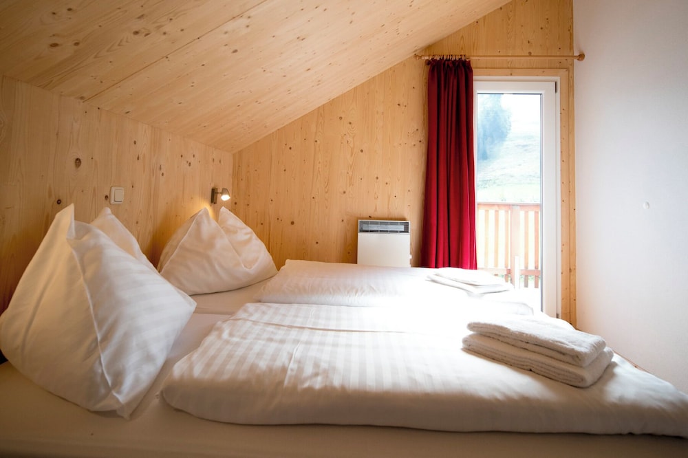 Chalet # 20  mit 3 Schlafzimmern, IR-Sauna & Whirlpool