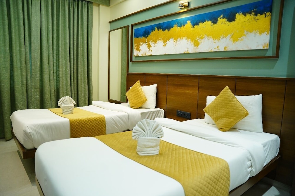 Deluxe Double or Twin Room photo 2