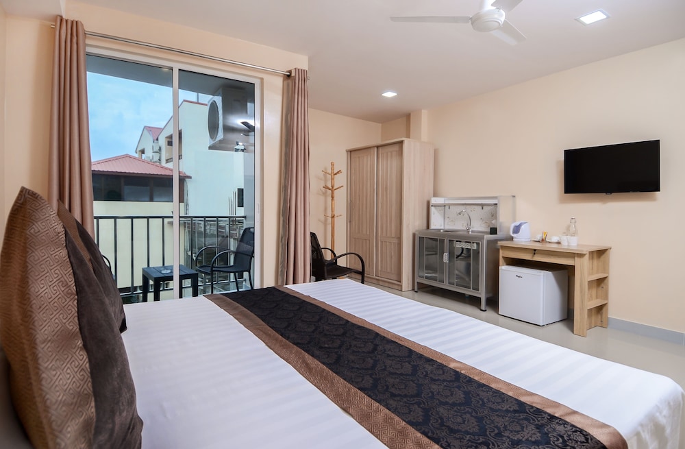 Economy Double with Island View photo 3