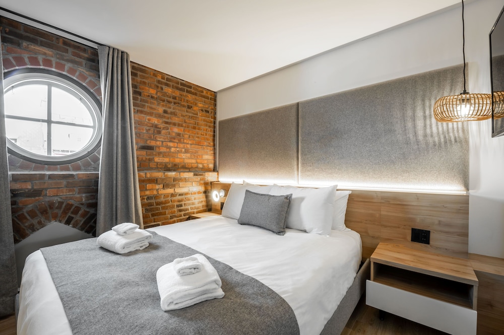 Exclusive Apartment thumbnail 6