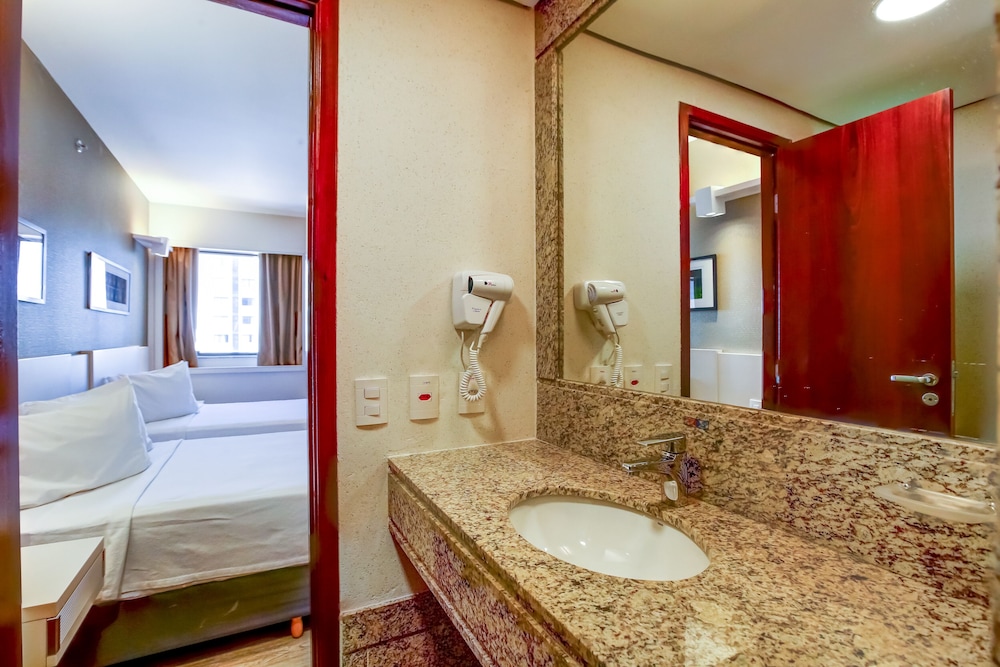 Luxury Suite, 2 Twin Beds, Non Smoking - Photo 15