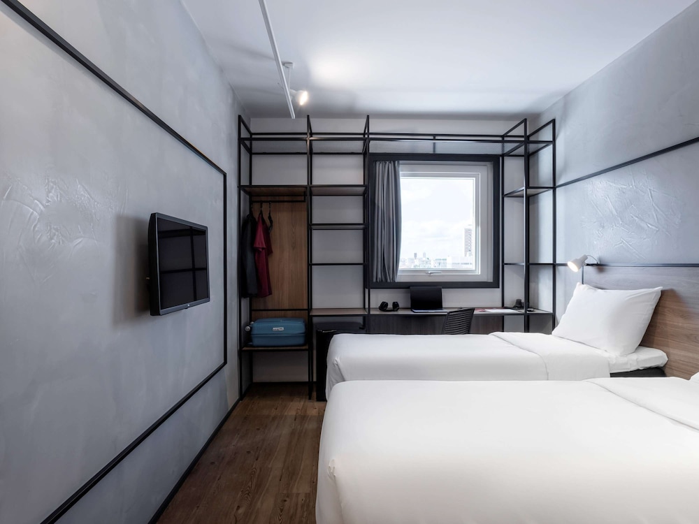 Standard Room, 2 Twin Beds photo 3