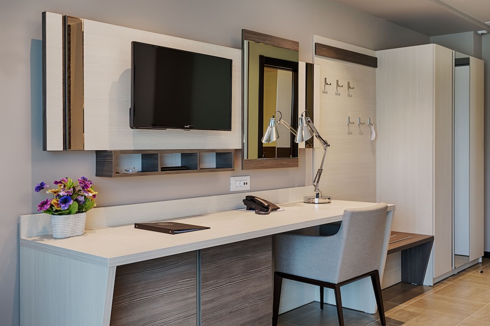 Superior Double Room, Jetted Tub, City View photo 1