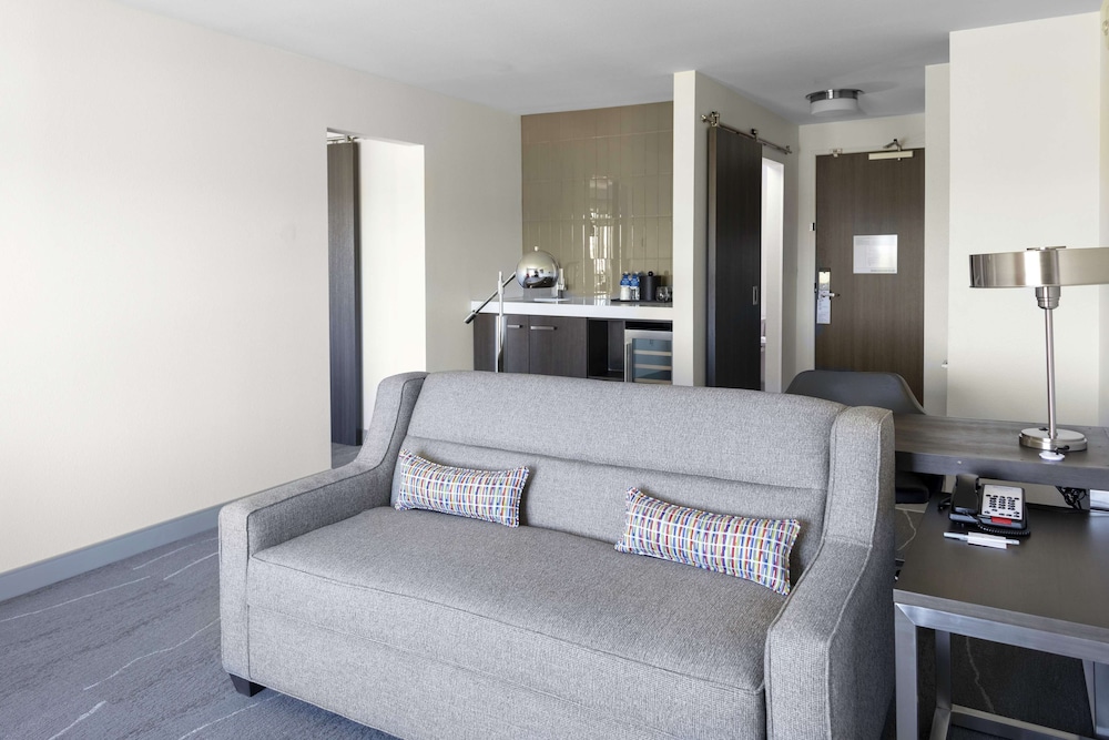 Suite, 1 Bedroom, Mountain View photo 3