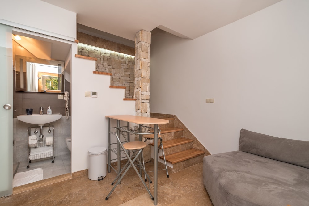 Suite, Terrace