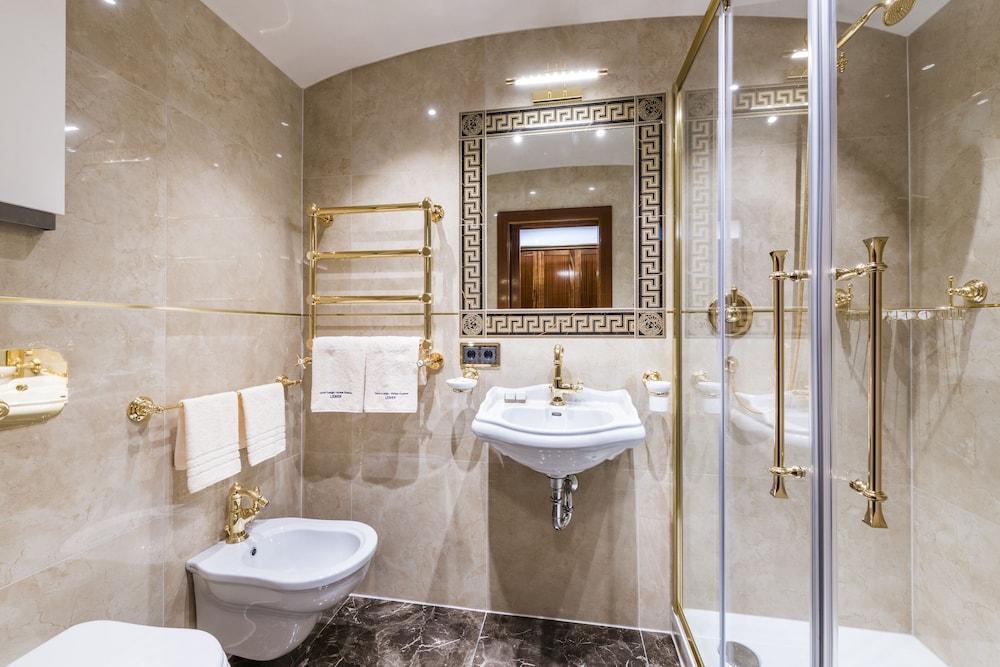 Luxury Suite photo 3