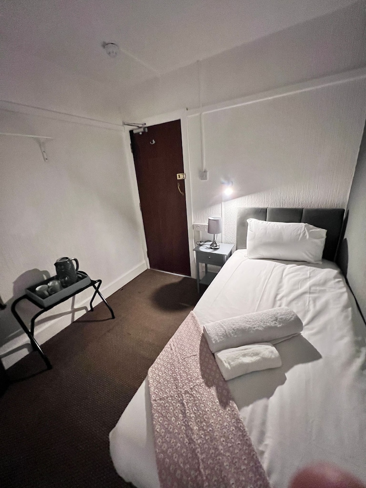 Standard Single Room, Ensuite
