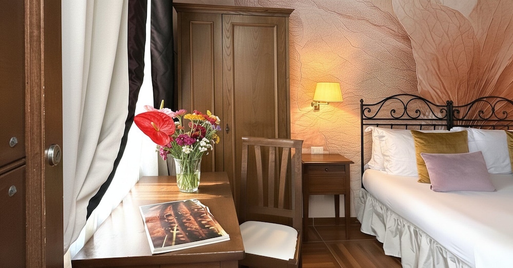 Family Room, 2 Bedrooms, Garden Area photo 1
