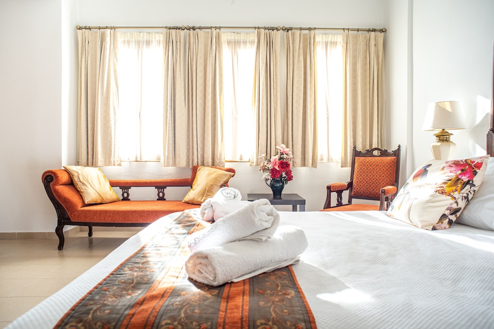 Double or Twin Room, Partial Sea View photo 1