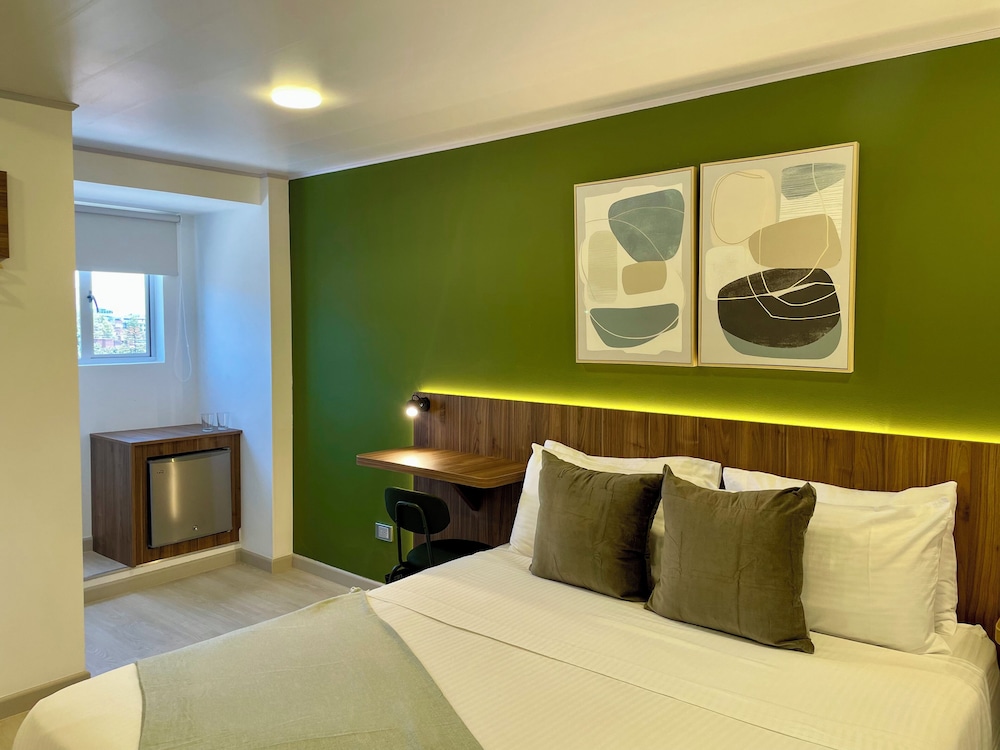Business Room, 1 Queen Bed photo 2