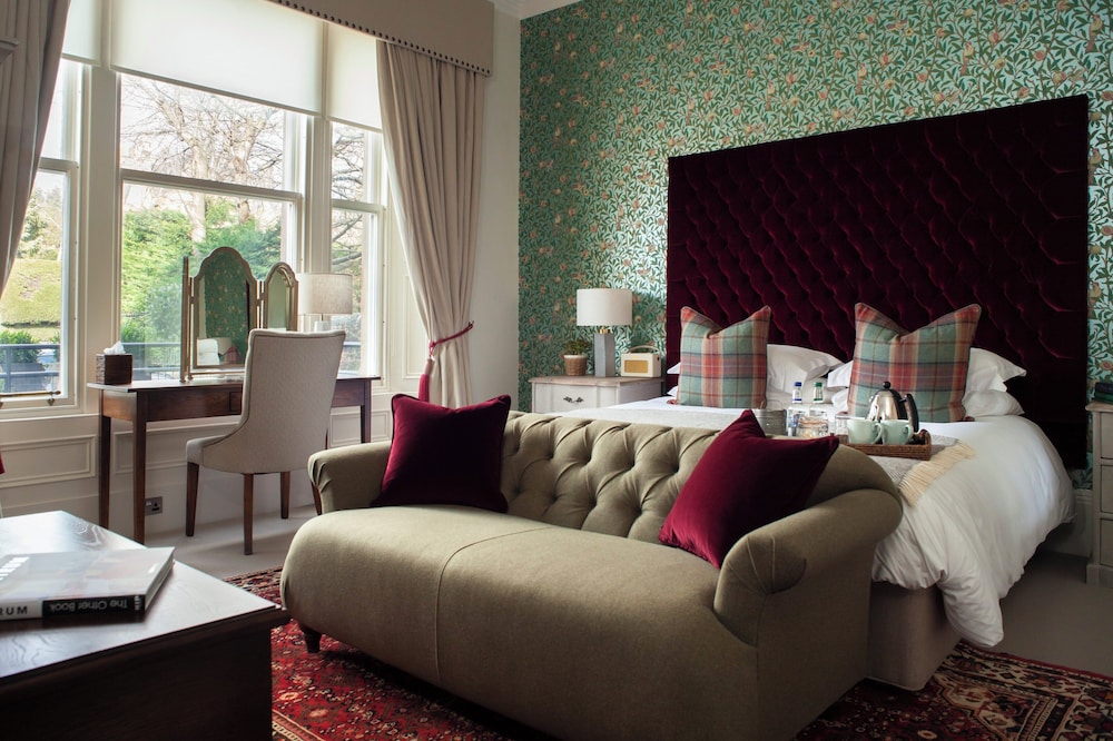 The House Junior Suite (located at 5 Hampton Terrace)