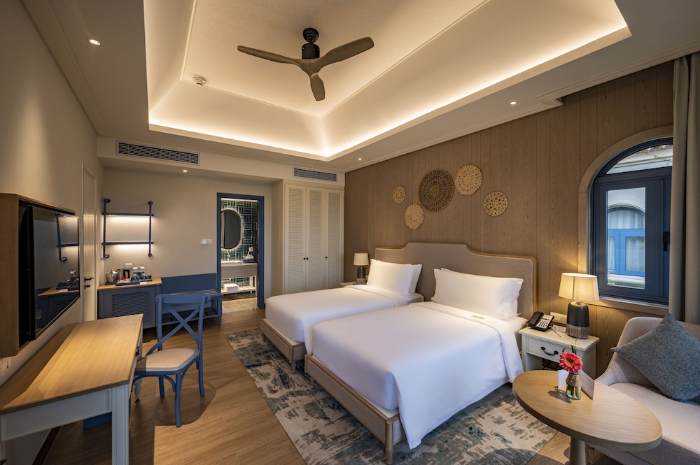Premium Twin Room (Deluxe) - Photo 2