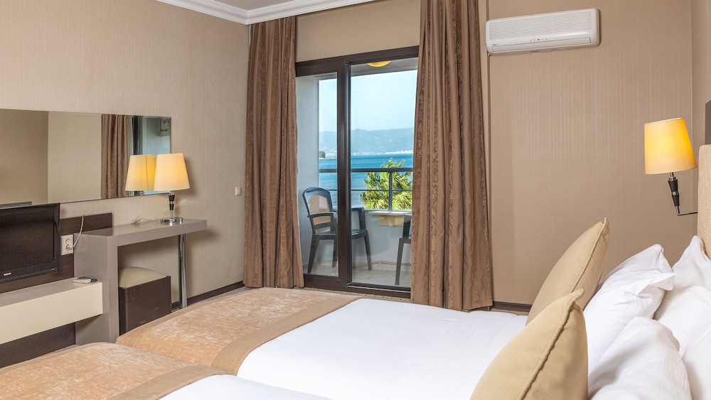 Standard Room, Sea View photo 1