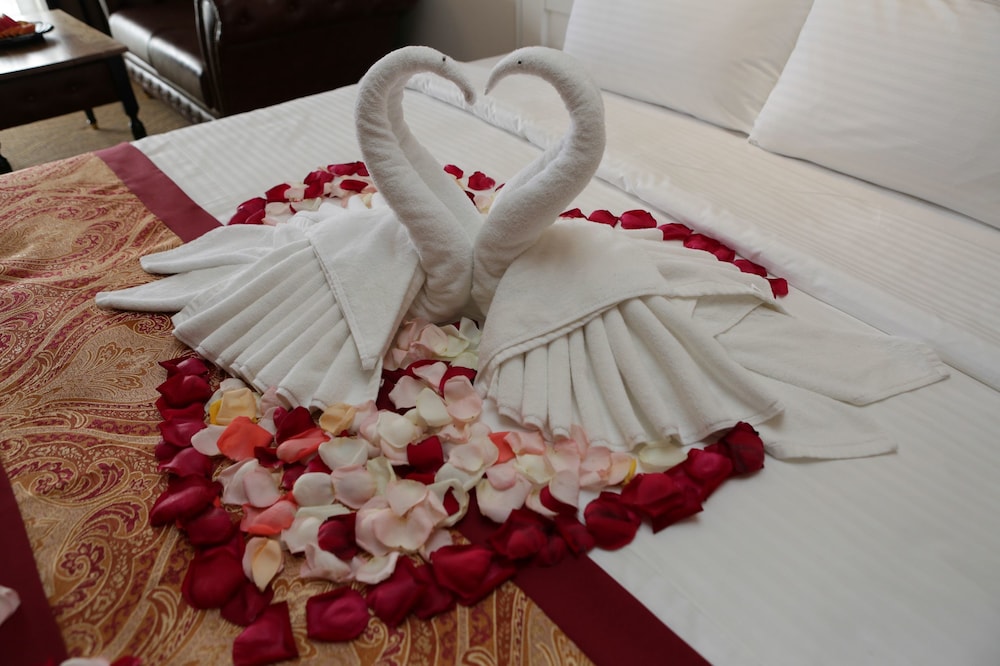 Deluxe king with jacuzzi photo 1