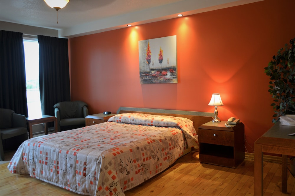 Classic Single Room, 1 Queen Bed