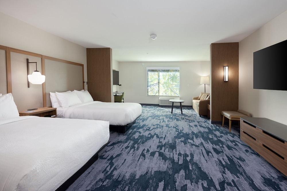 Suite, 2 Queen Beds - Photo 4