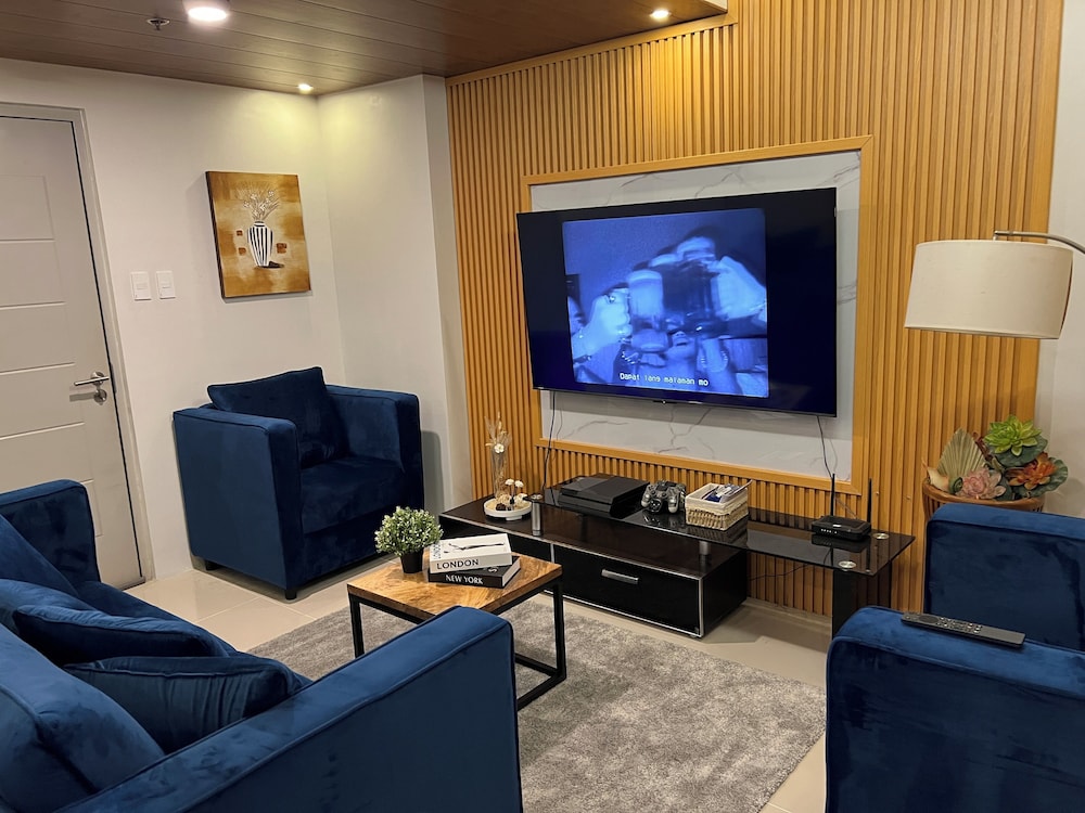 Comfort Condo, 2 Bedrooms, Balcony, City View