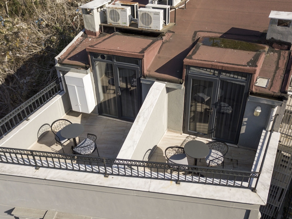 Executive Studio, Terrace 2 photo 3