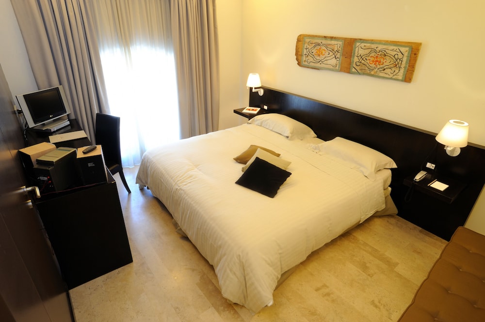 Classic Double or Twin Room - Photo 3