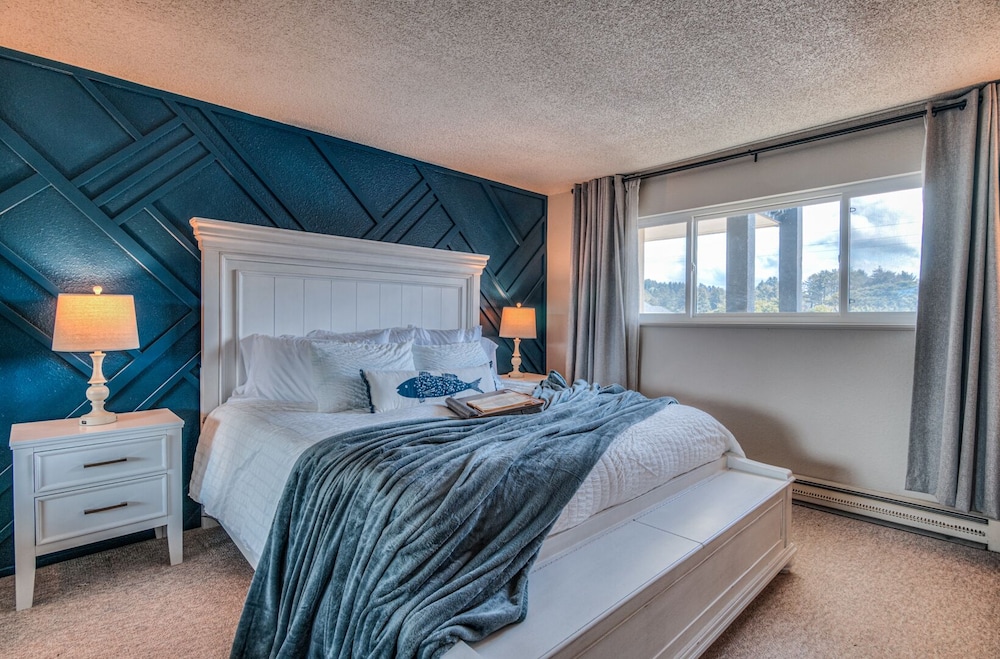 Deluxe Condo, Fireplace, Ocean View photo 1